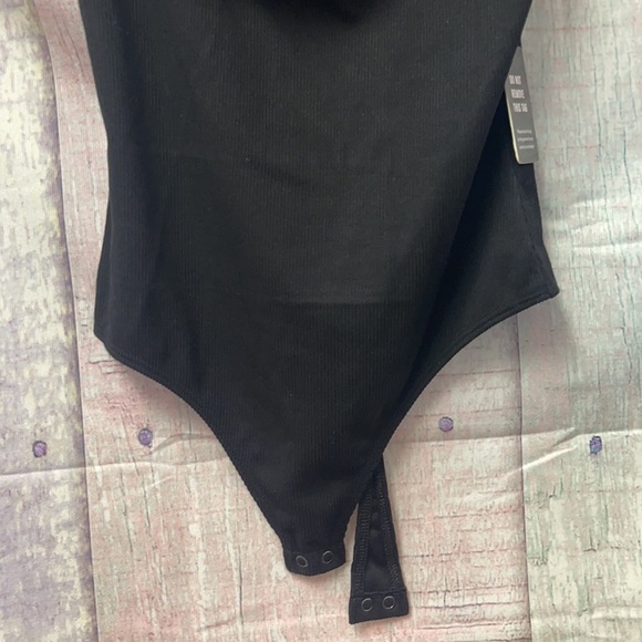 Brand new Woman’s Express bodysuit. Size XS - Picture 3 of 10